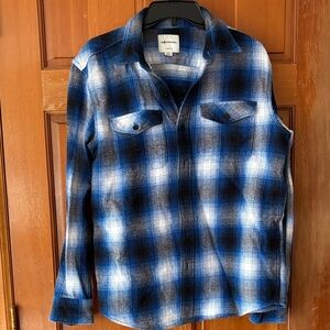 Men’s American Eagle Outfitters Blue and Black Plaid Flannel
